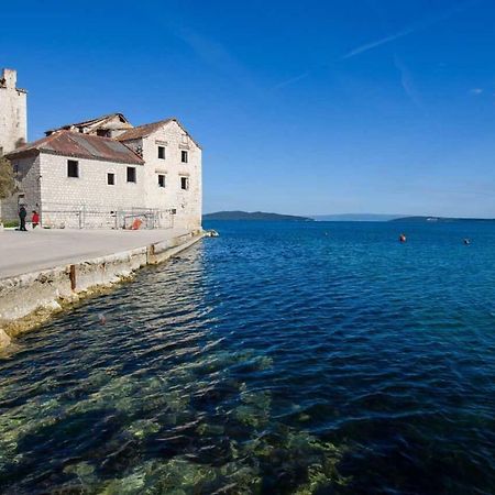 Suncica Apartments Kaštela Eksteriør billede