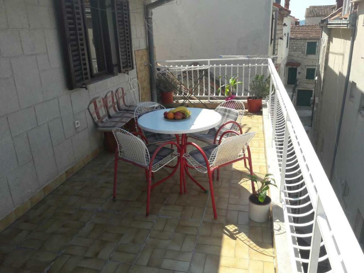Suncica Apartments Kaštela Eksteriør billede