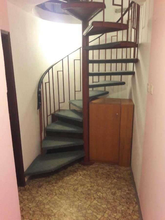 Suncica Apartments Kaštela Eksteriør billede