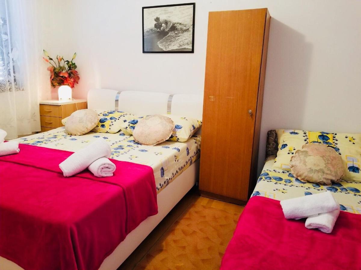 Suncica Apartments Kaštela Eksteriør billede
